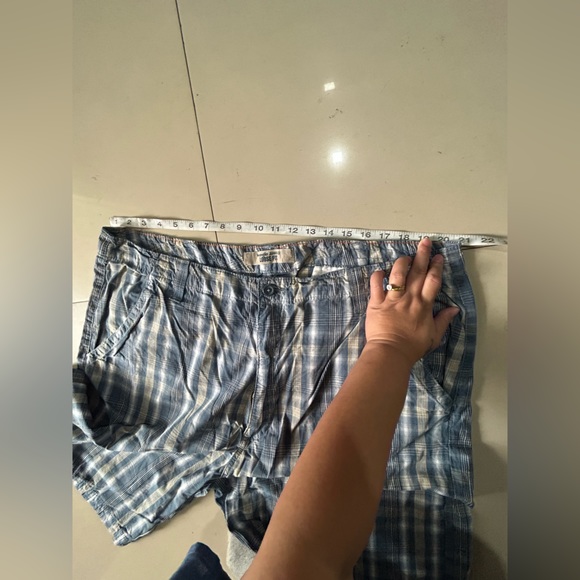 Wrangler cargo short ( long). NWOT. Size 42 - Picture 8 of 11